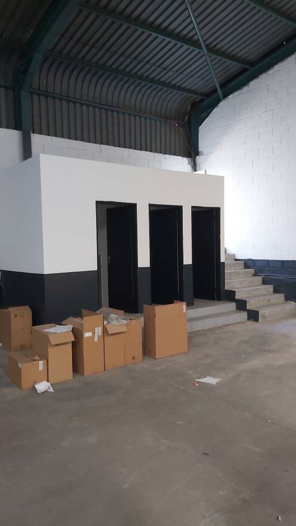 To Let commercial Property for Rent in Sidwell Eastern Cape
